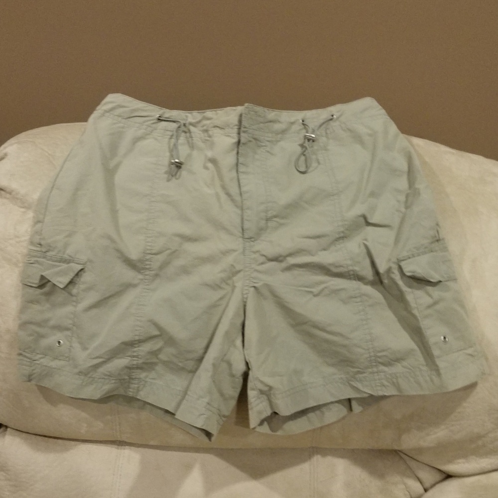 Gloria Vanderbilt shorts